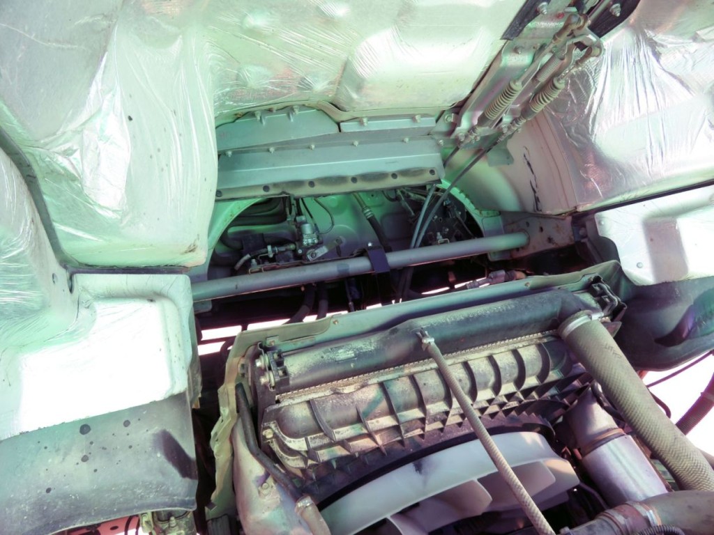 キャブ下にサビがあります。|三菱 スーパーグレート 2KG-FV70HXの写真92