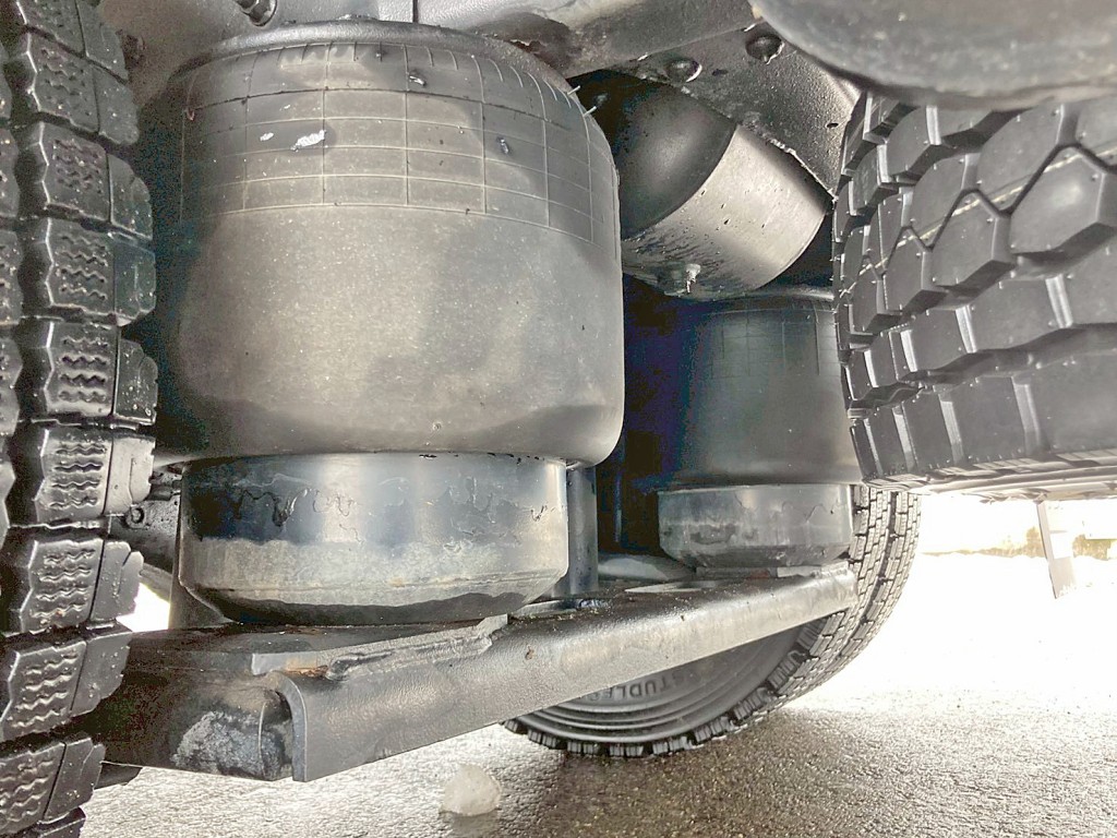 エアサスです。|三菱 ファイター 2KG-FK65FZの写真5