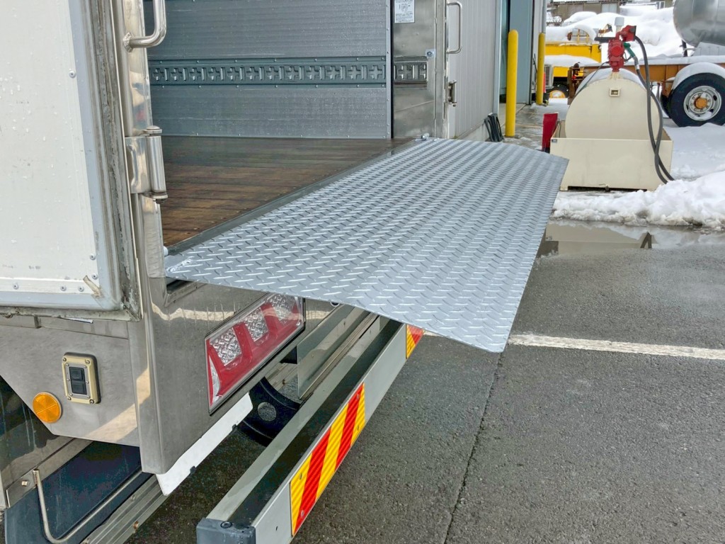 渡し板の状態です。|三菱 ファイター 2KG-FK65FZの写真12