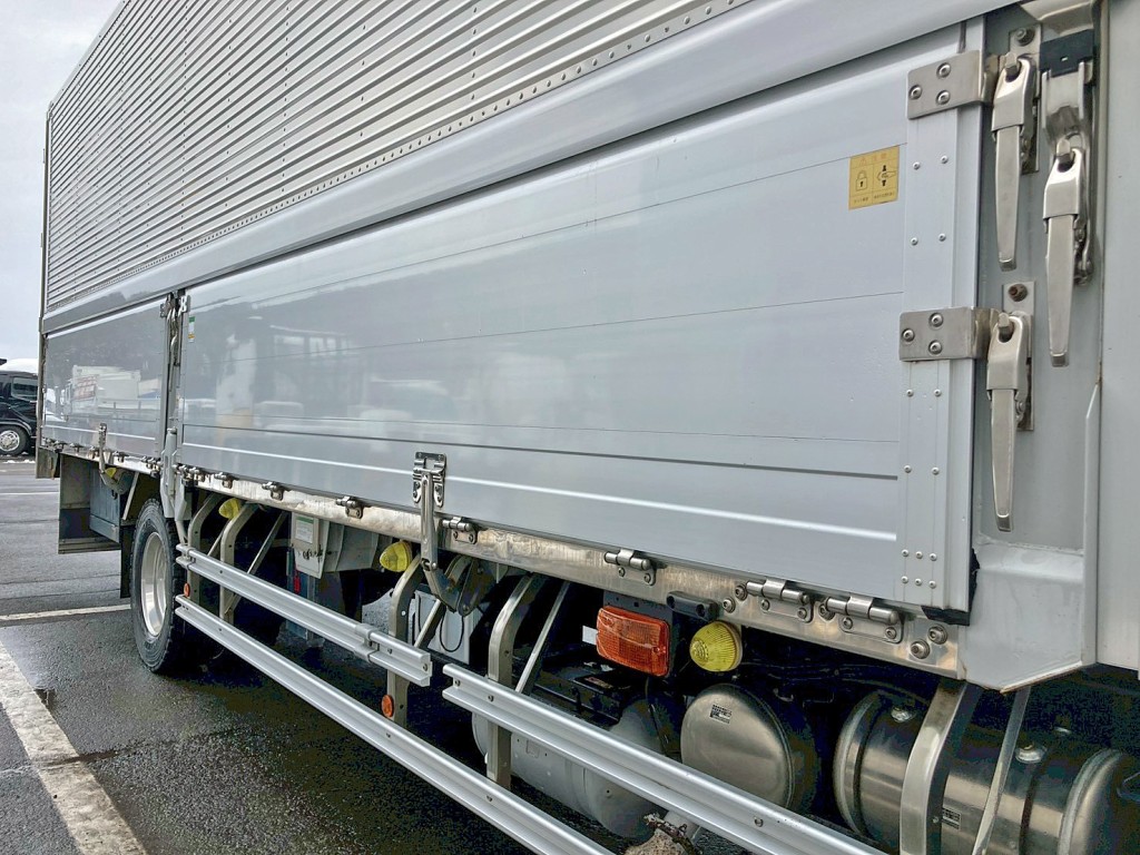 サイド蝶番・キャッチ・セイコーラック・サイドレールはステンレス製です。|三菱 ファイター 2KG-FK65FZの写真15