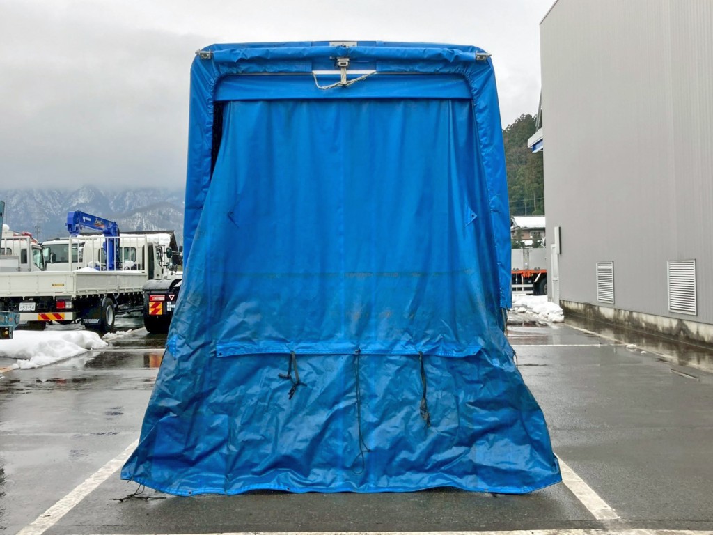 リヤカーテンを降ろした状態です。|日野 デュトロ TKG-XZU720M(2WD)の写真12