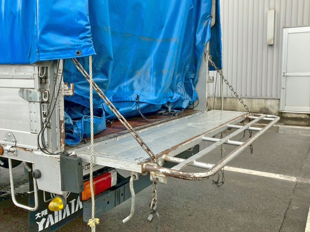 リヤアオリは水平にできます。|日野 デュトロ TKG-XZU720M(2WD)の写真13