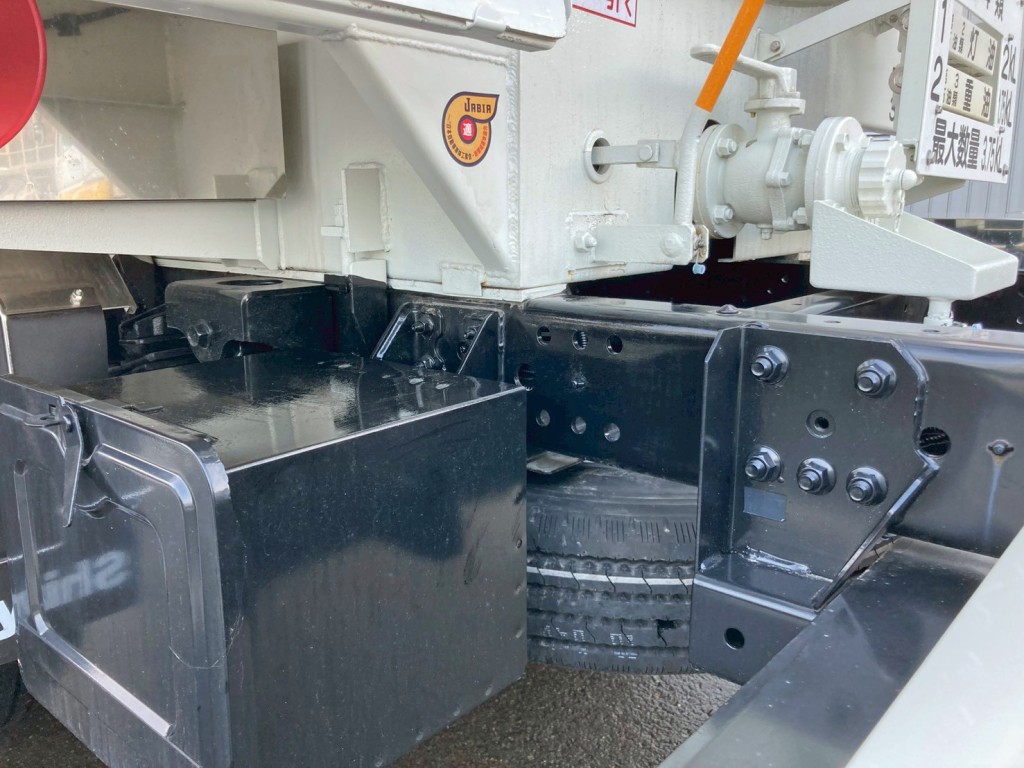 シャーシの状態です。|日野 デュトロ 2DG-XZU685M(4WD)の写真6