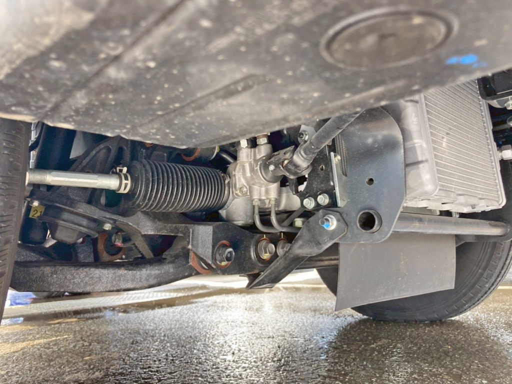 前軸にもデフが付いています。(4WD)|日野 デュトロ 2DG-XZU685M(4WD)の写真7