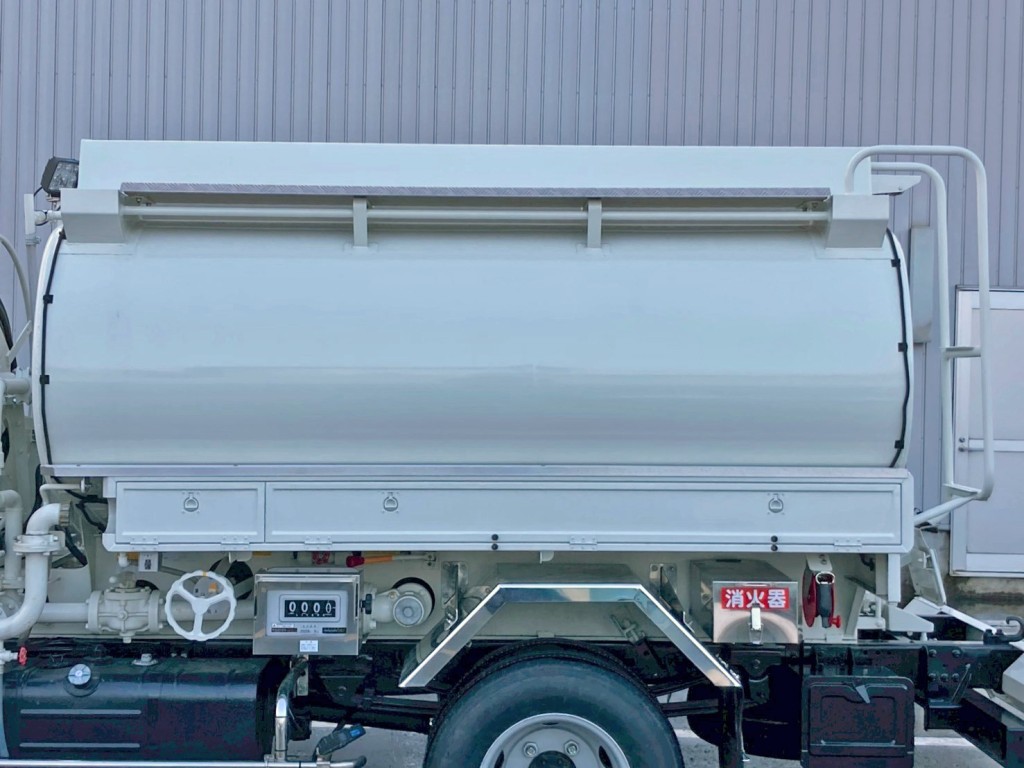 タンクの外観状態です。(助手席側)|日野 デュトロ 2DG-XZU685M(4WD)の写真14