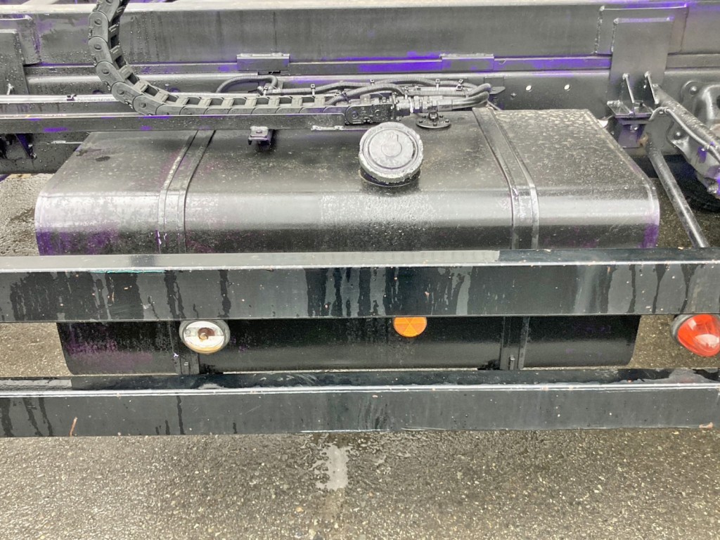 燃料タンクは200Lです。|日野 レンジャー QKG-FE7JLAAの写真42