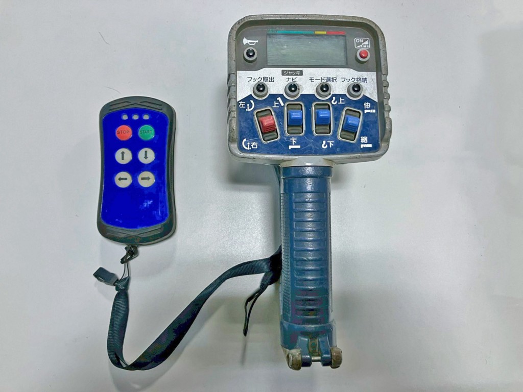 セーフティ・ウインチ 及び クレーンのラジコンです。|日野 レンジャー QKG-FE7JLAAの写真49