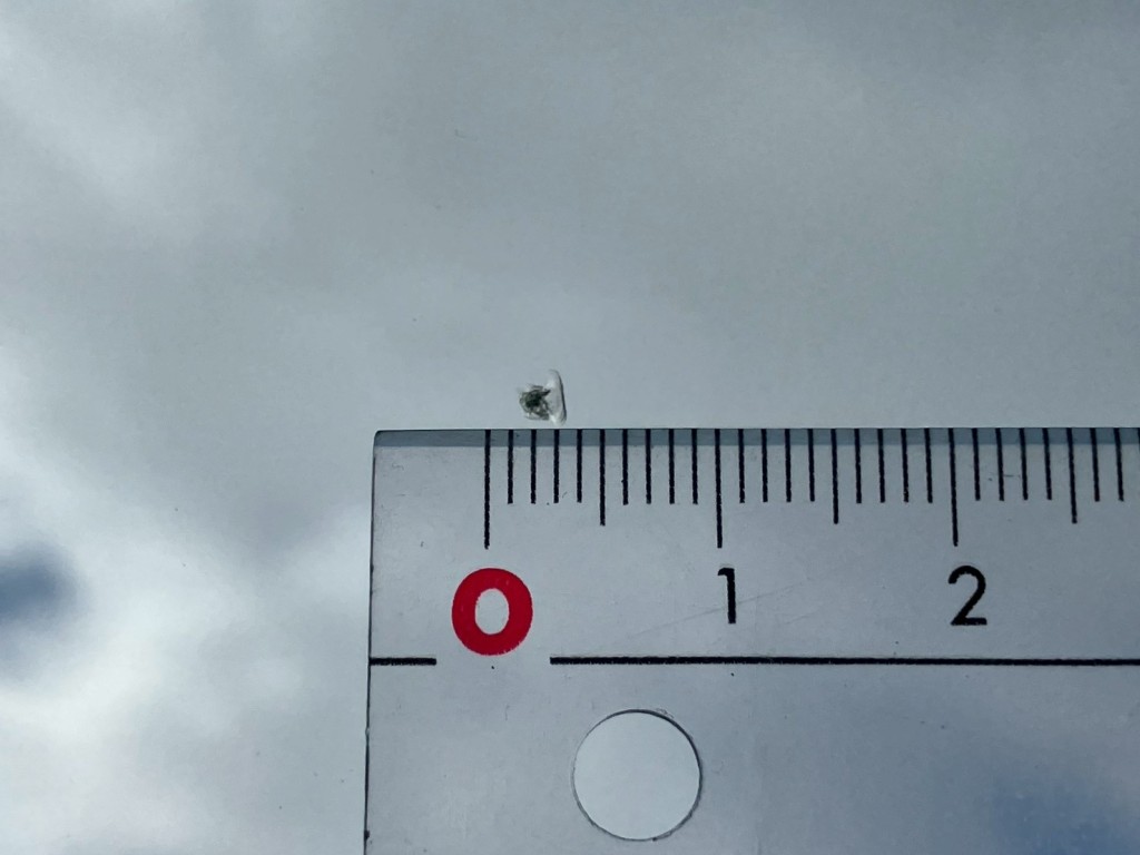 フロントガラスに飛び石があります。|三菱 ファイター 2KG-FK62FZの写真14