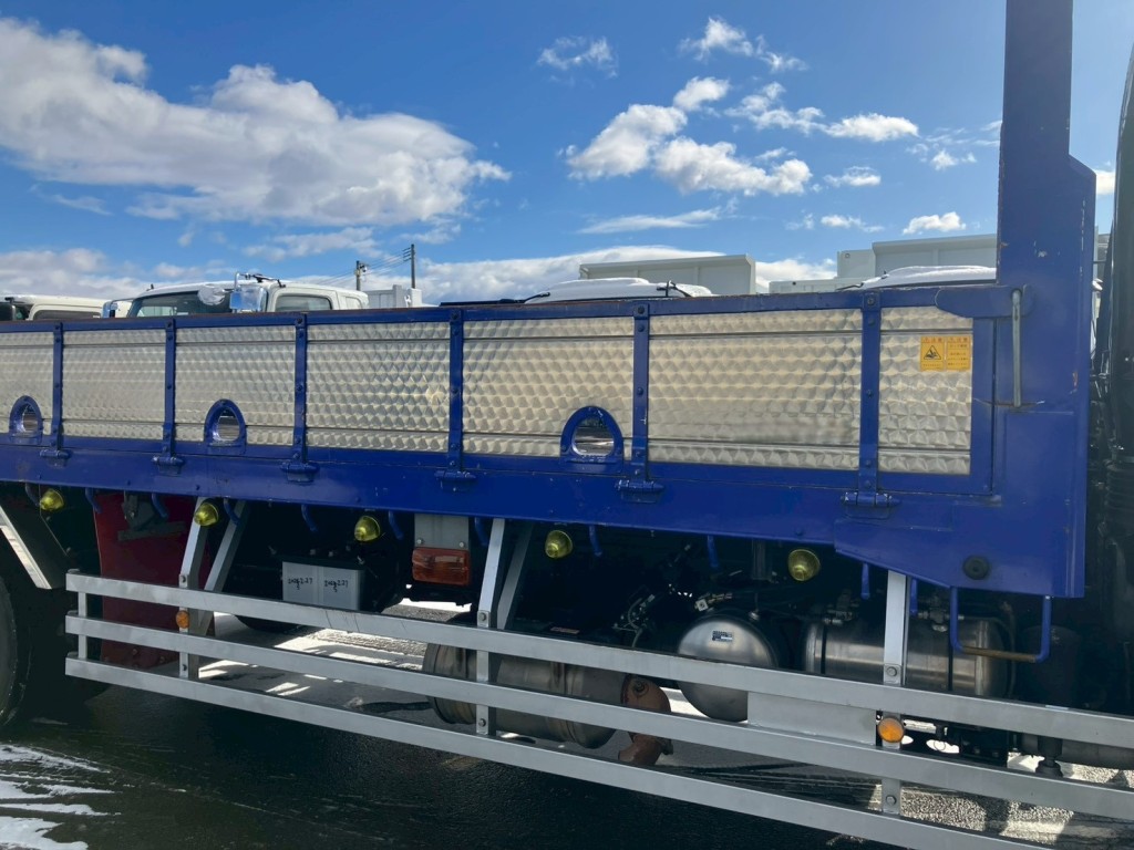 運転席側ボディーにキズ・サビ・ヘコミがあります。|三菱 ファイター 2KG-FK62FZの写真25