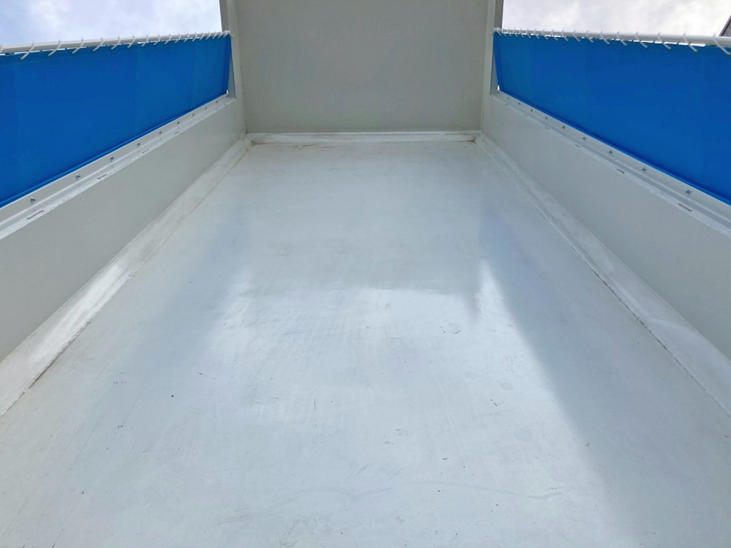 床は鉄板です。|三菱 スーパーグレート 2PG-FV80HXの写真9