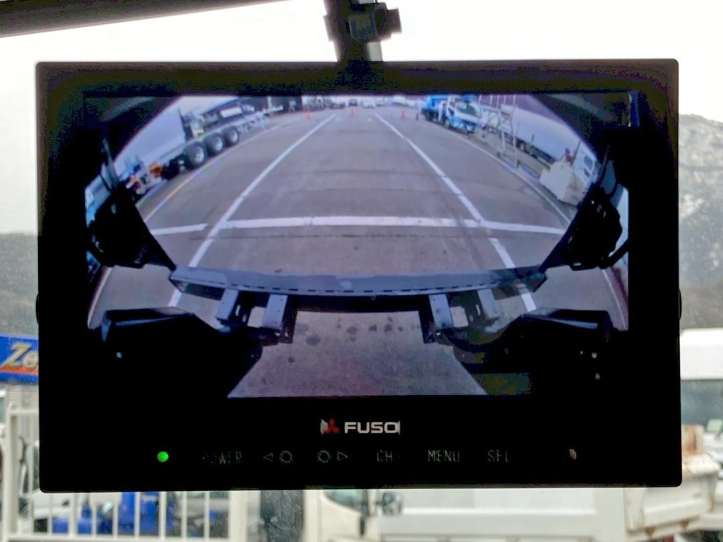 液晶バックモニター付きです。|三菱 スーパーグレート 2PG-FV80HXの写真29