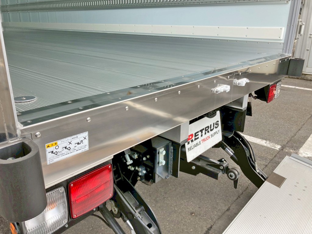 リヤレールはステンレス製です。|日野 レンジャー 2KG-FE2ACGの写真10