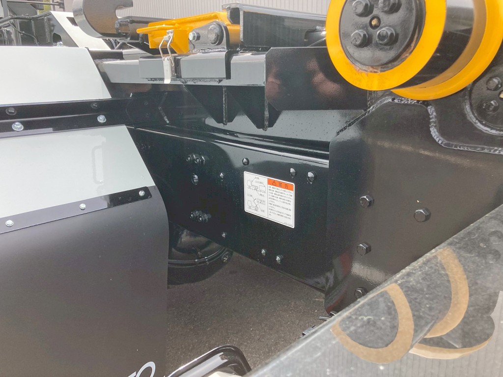 シャーシの状態です。|三菱 スーパーグレート 2PG-FV80VYの写真6