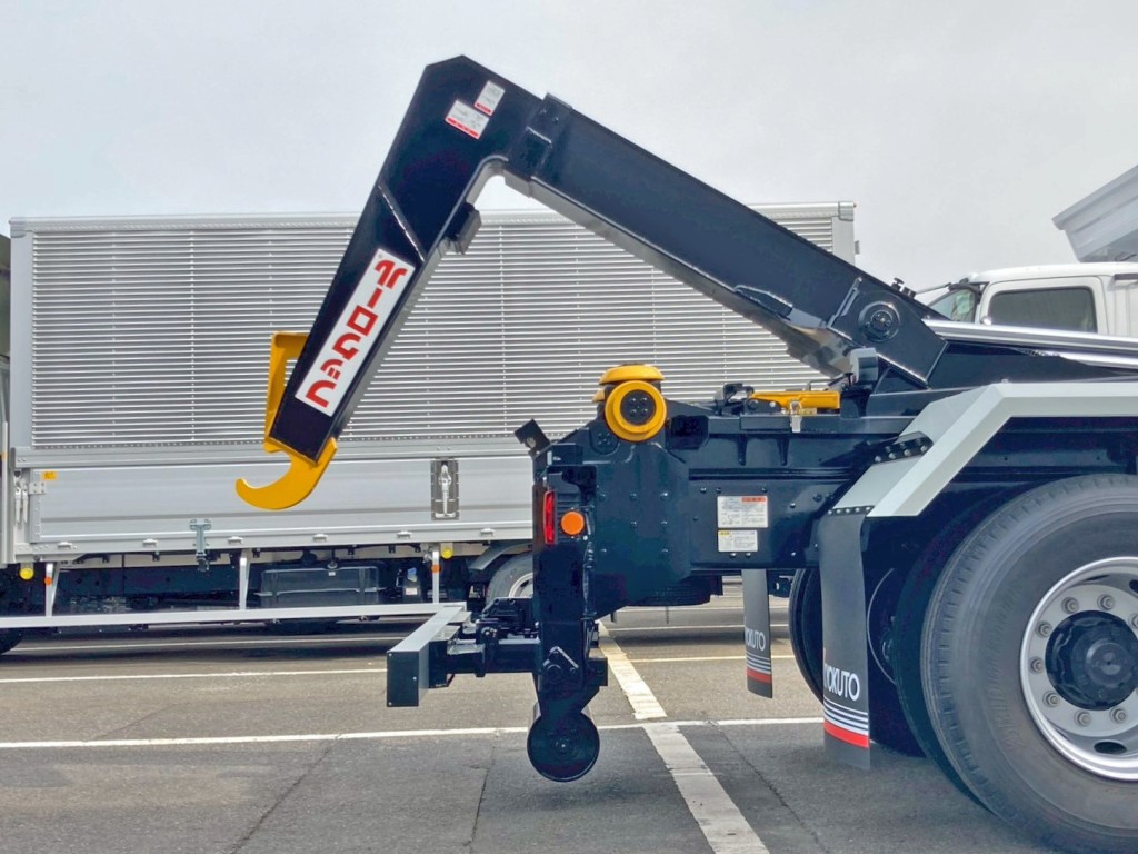 ジャッキは油圧式です。|三菱 スーパーグレート 2PG-FV80VYの写真12