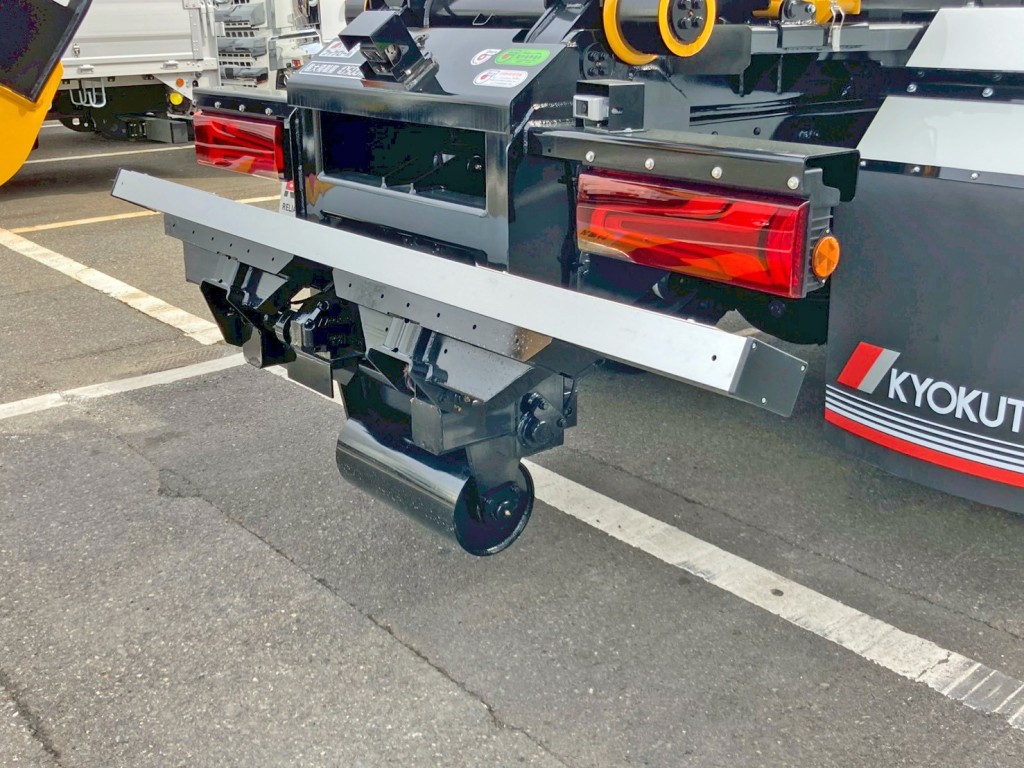 リヤバンパーを格納した状態です。|三菱 スーパーグレート 2PG-FV80VYの写真14