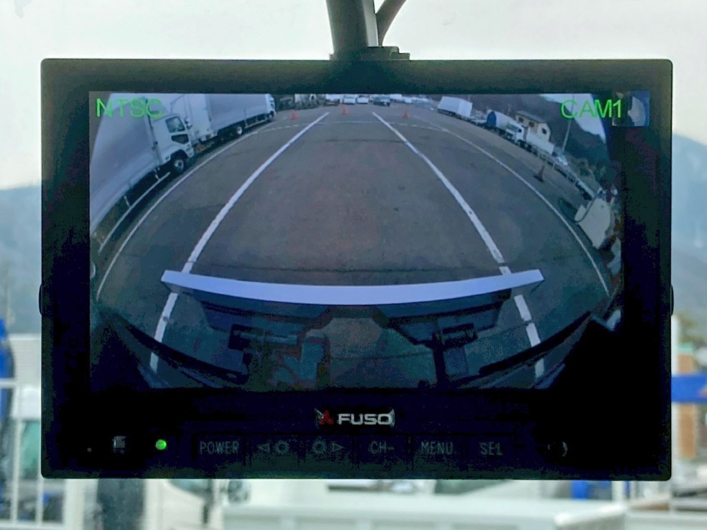 液晶バックモニター付きです。|三菱 スーパーグレート 2PG-FV80VYの写真18