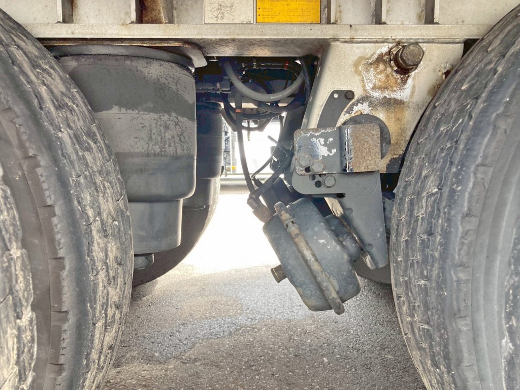 エアサスです。|トレクス  PLB34112改の写真5