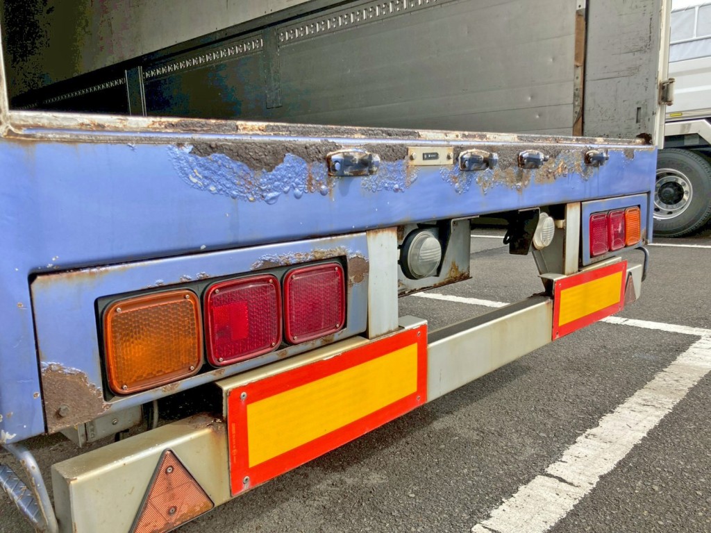 リヤレールにサビがあります。(助手席側)|トレクス  PLB34112改の写真13