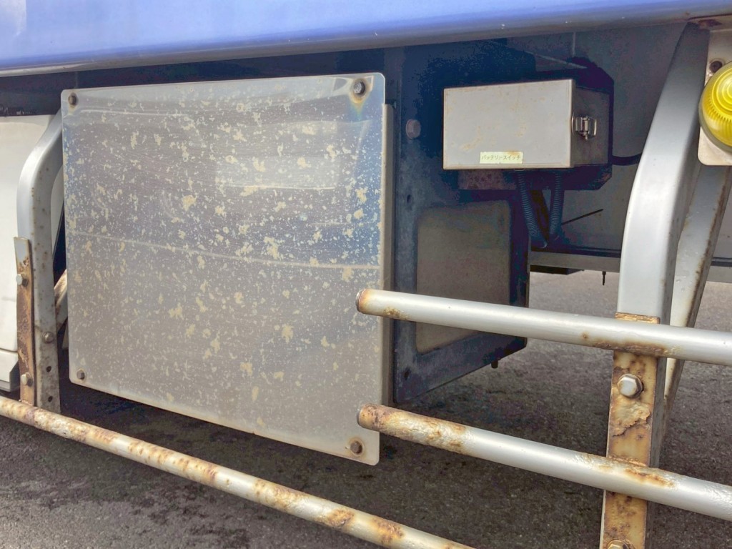 工具箱前方にバッテリーが付いています。|トレクス  PLB34112改の写真36