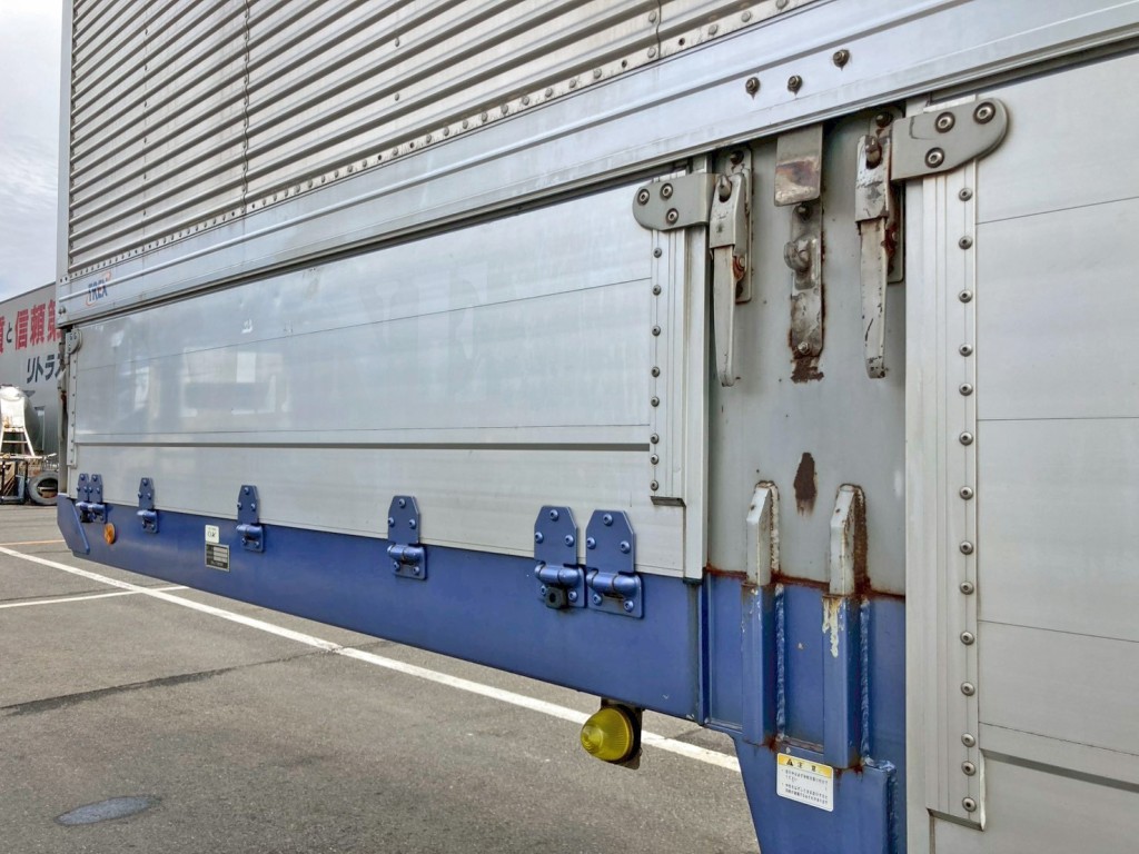 助手席側前方中柱のロックレバーが欠品しています。|トレクス  PLB34112改の写真42