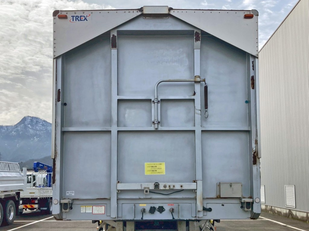 前壁の所々にサビがあります。|トレクス  PLB34112改の写真50