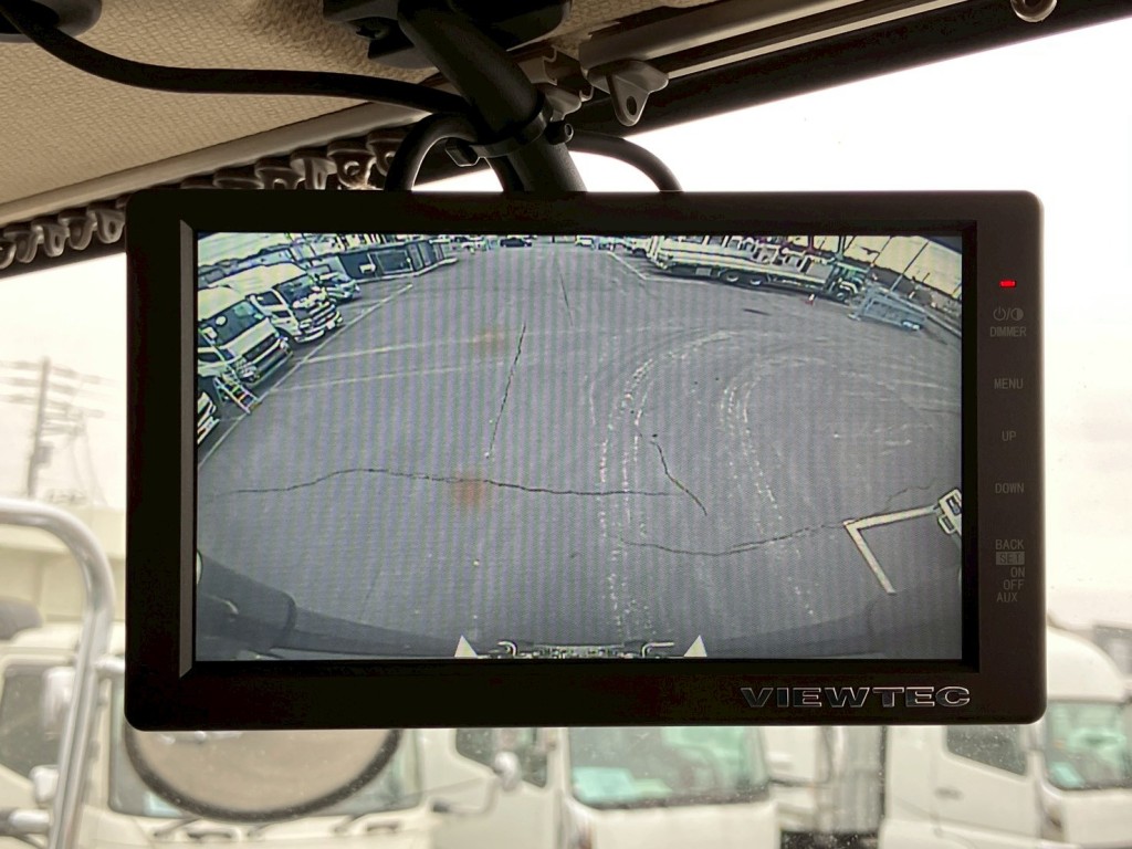 液晶バックモニター付きです。|日野 プロフィア 2DG-FW1AHGの写真39