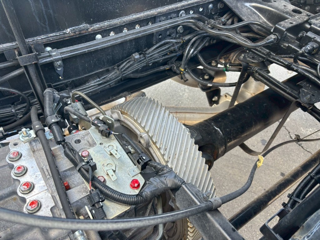 電磁リターダー付きです。|日野 プロフィア 2DG-FS1AHEの写真24