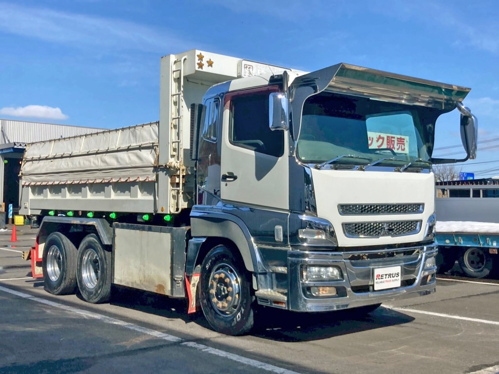 メッキホイールを履いています。|三菱 スーパーグレート QKG-FV60VXの写真2