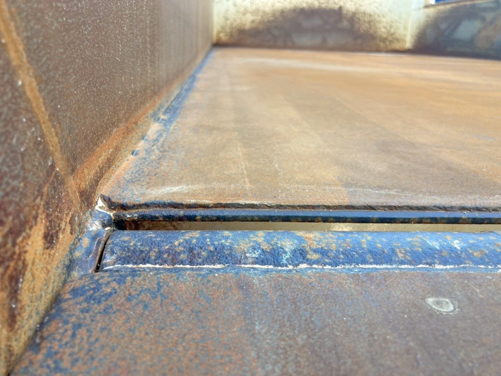 床は二重張りです。|三菱 スーパーグレート QKG-FV60VXの写真11