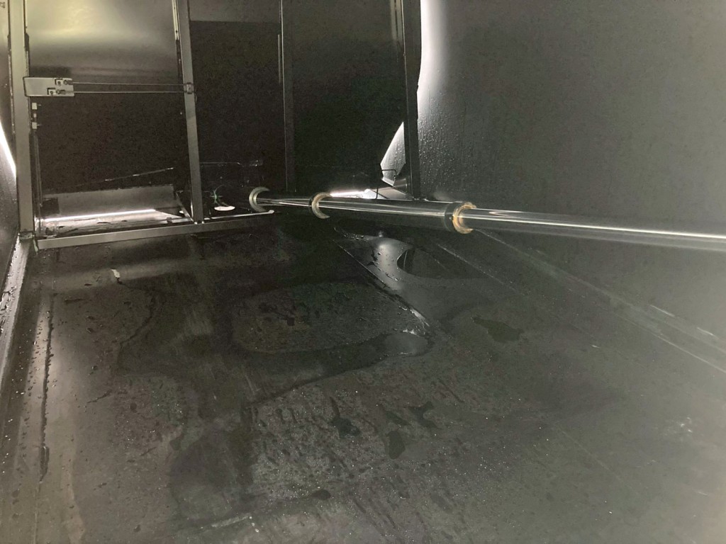 シリンダーの状態です。|日野 デュトロ 2KG-XZU710M(2WD)の写真12