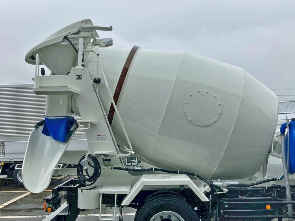 ドラムの外観状態です。(運転席側)|いすゞ フォワード 2PG-FTR90U4の写真15