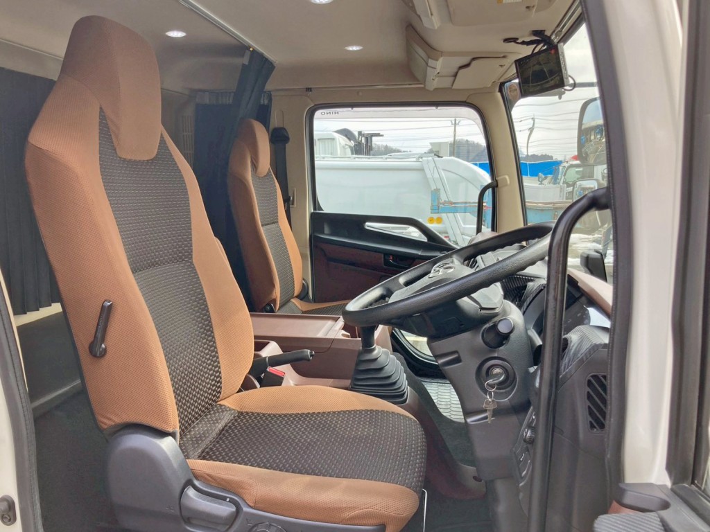 日野 レンジャー 2KG-FD2ABG(2WD)の写真7