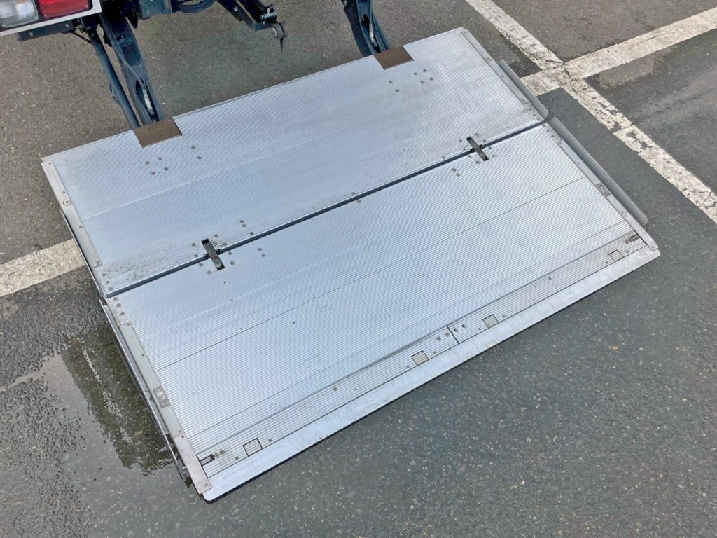 ゲートのステージの状態です。|日野 レンジャー 2KG-FD2ABG(2WD)の写真19