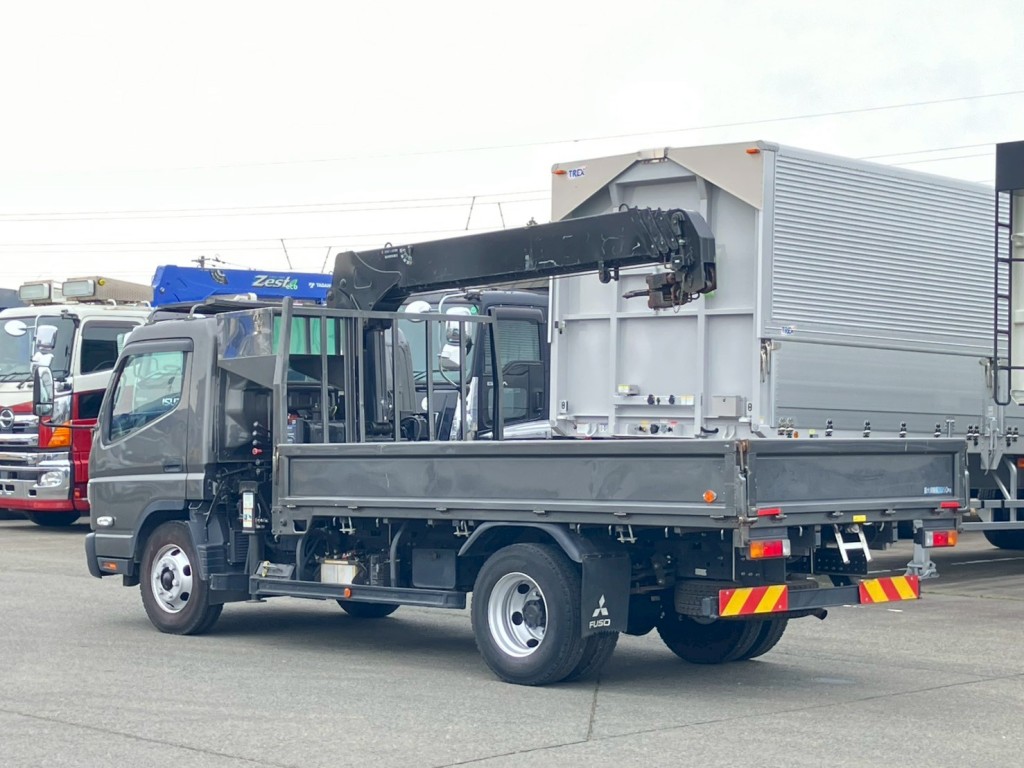 三菱 キャンター 2PG-FEB90(2WD)の写真3