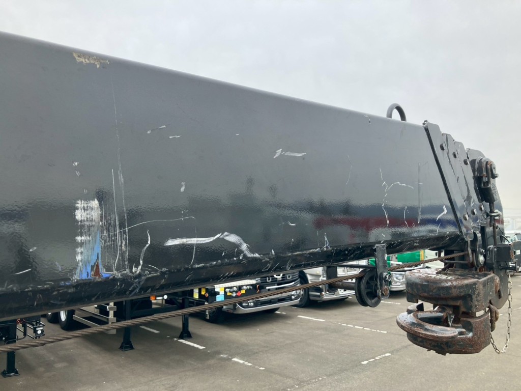 クレーンのブームにキズ・サビがあります。|三菱 キャンター 2PG-FEB90(2WD)の写真18