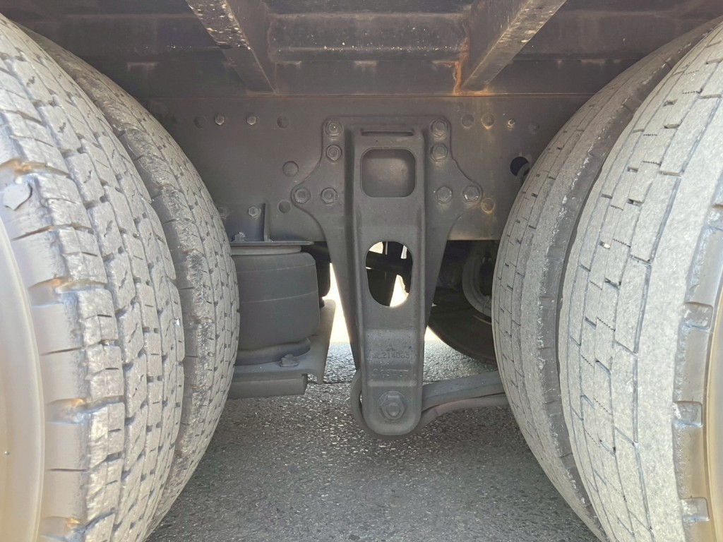 エアサスです。|三菱 スーパーグレート 2KG-FS74HZの写真5