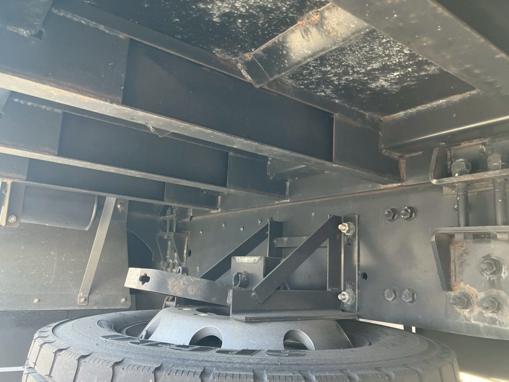 シャーシとネタの状態です。|三菱 スーパーグレート 2KG-FS74HZの写真6