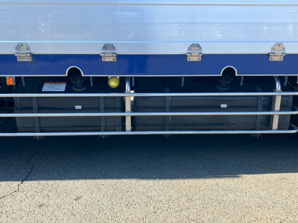 燃料タンクは200L・300Lです。|三菱 スーパーグレート 2KG-FS74HZの写真32