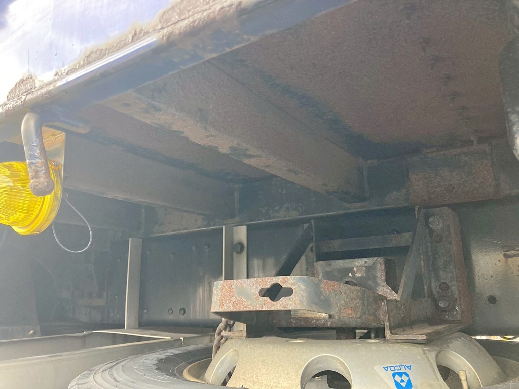 シャーシとネタの状態です。(縦ネタ・横ネタは鉄製です)|三菱 スーパーグレート 2PG-FS74HZの写真6