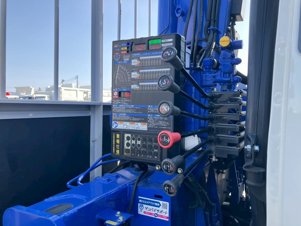 三菱 ファイター 2KG-FK62FZの写真9