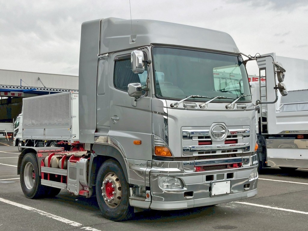 ホイールはアルミ製です。|日野 プロフィア QPG-SH1EDDGの写真2