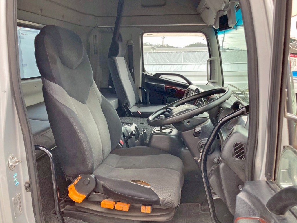 ハイルーフキャビンです。|日野 プロフィア QPG-SH1EDDGの写真8