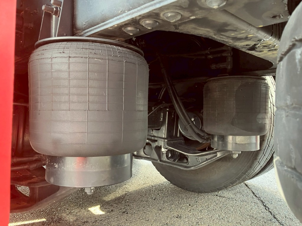 エアサスです。（後輪）|日野 プロフィア BDG-FR1EZYJの写真5