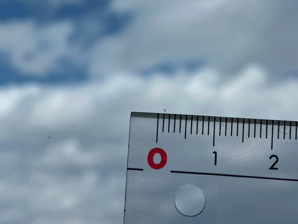 フロントガラスに飛び石があります。|日野 プロフィア BDG-FR1EZYJの写真15