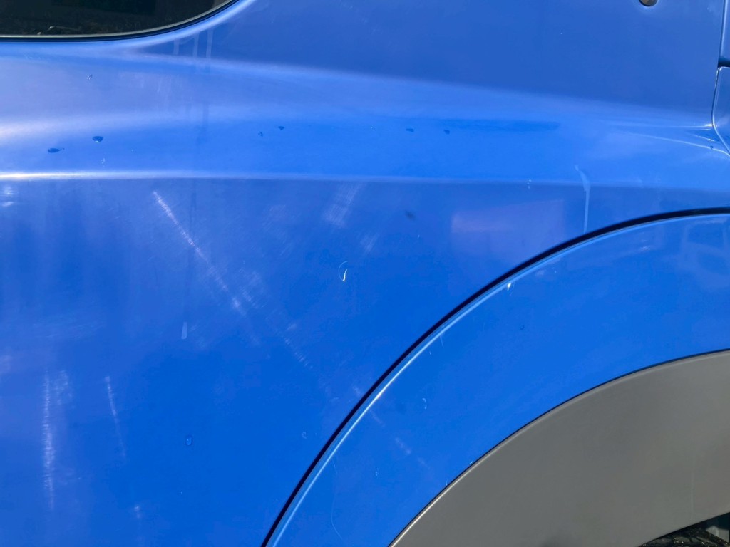 助手席側ドアにキズがあります。|日野 プロフィア BDG-FR1EZYJの写真19