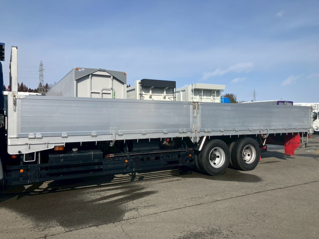 助手席側アオリに看板跡があります。（ぼかしています）|日野 プロフィア BDG-FR1EZYJの写真21