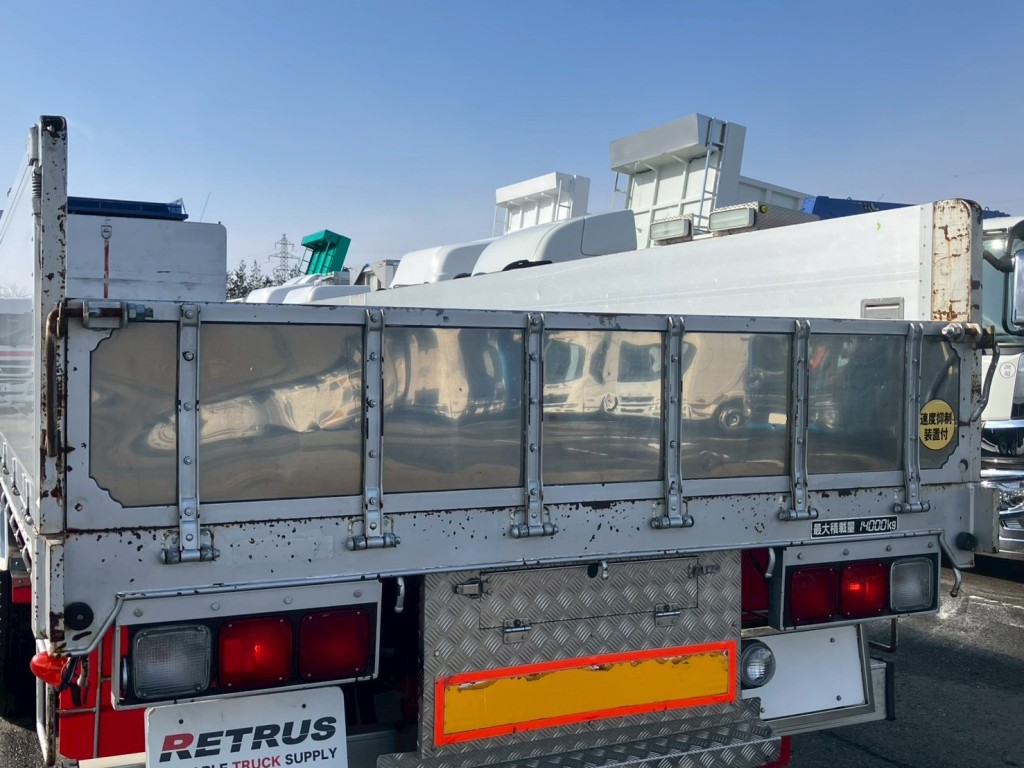 ボディー、アオリにキズ・サビ・ヘコミがあります。|日野 プロフィア BDG-FR1EZYJの写真33