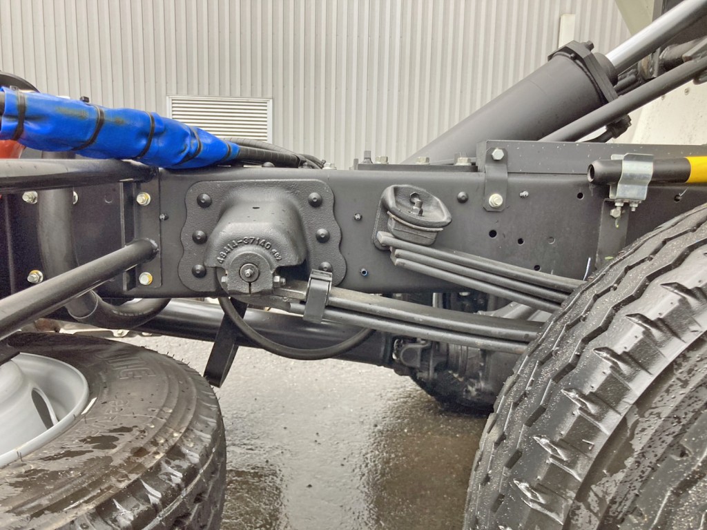 リーフサスです。|日野 デュトロ 2KG-XZU700X(2WD)の写真7