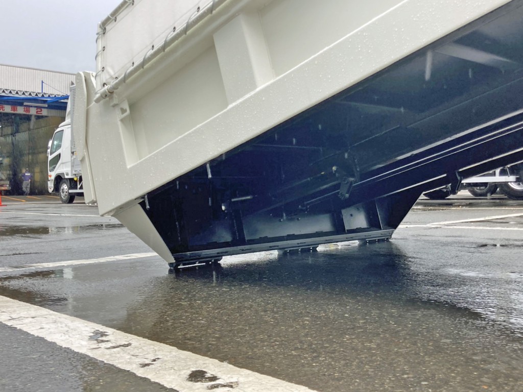 日野 デュトロ 2KG-XZU700X(2WD)の写真17