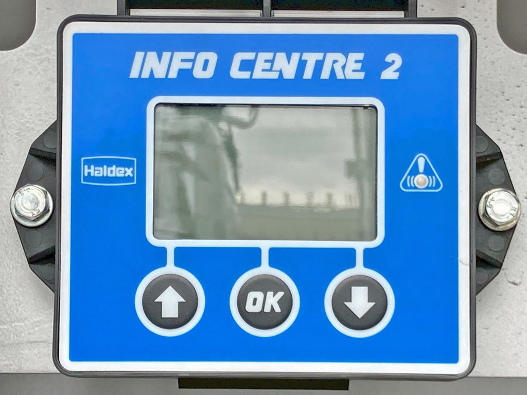 モニター付きです。|トレクス PFB34118の写真25